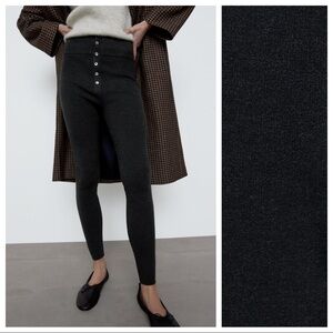 NWT. Zara Anthracite Gray//Black Knit High-Waisted Leggings with Buttons Size M.
